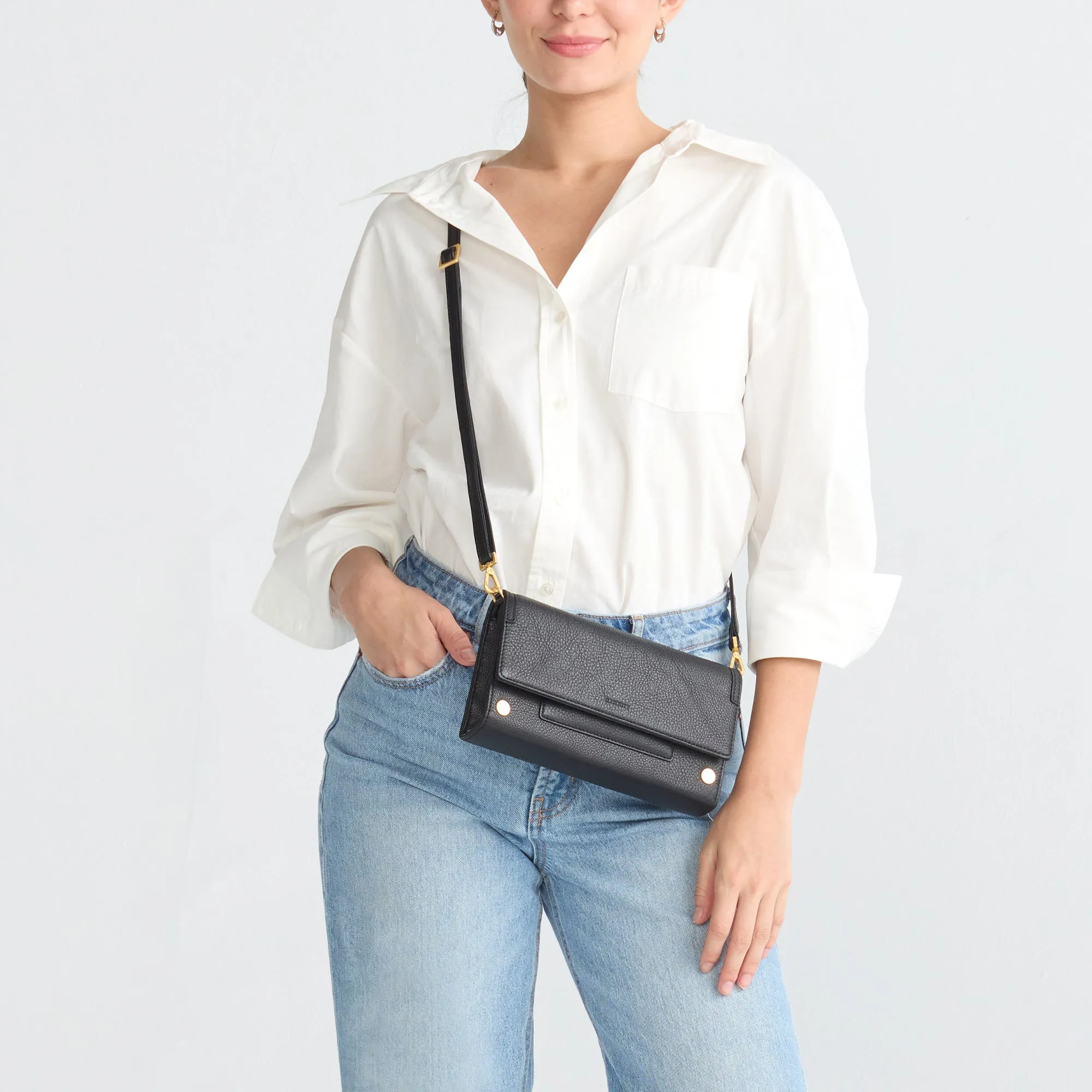 AJ Crossbody Clutch | Black/Brushed Gold Red Zip