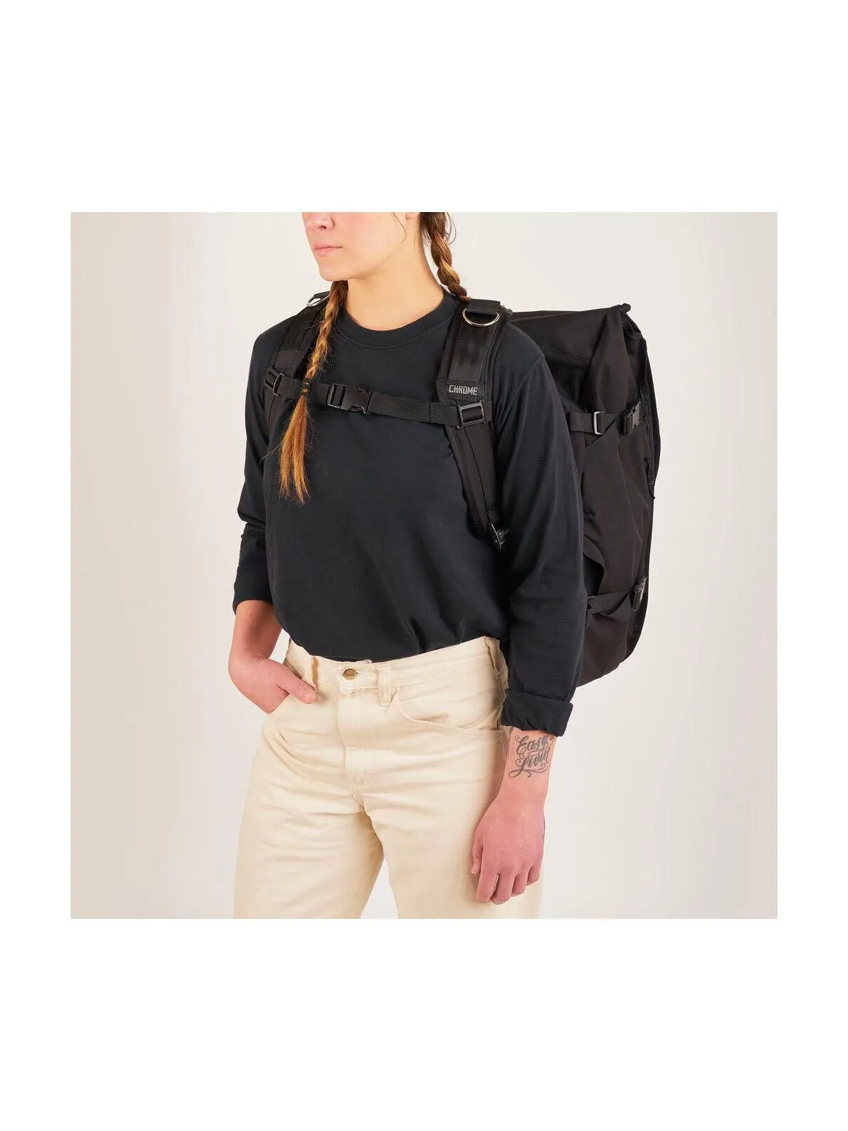 Chrome Industries Warsaw 2.0 Messenger Backpack Black