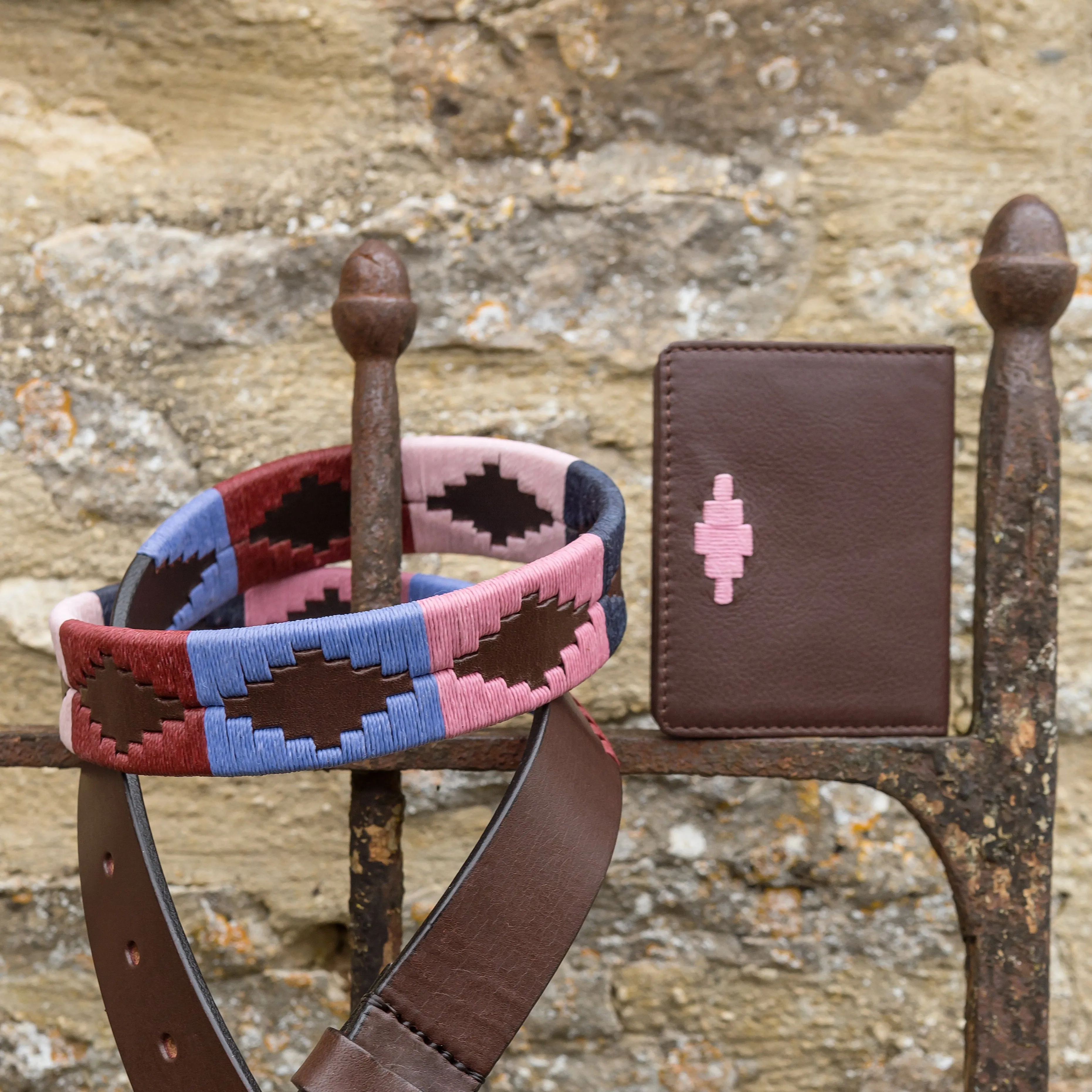 'Pase' Travel Card Holder - Brown Leather